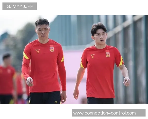 广州恒大迎战伊蒂哈德巅峰对决引发球迷热议与期待 广州恒大迎战伊蒂哈德巅峰对决引发球迷热议与期待